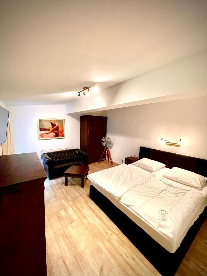 Hotel Zur Roemerbruecke Нойвид Экстерьер фото