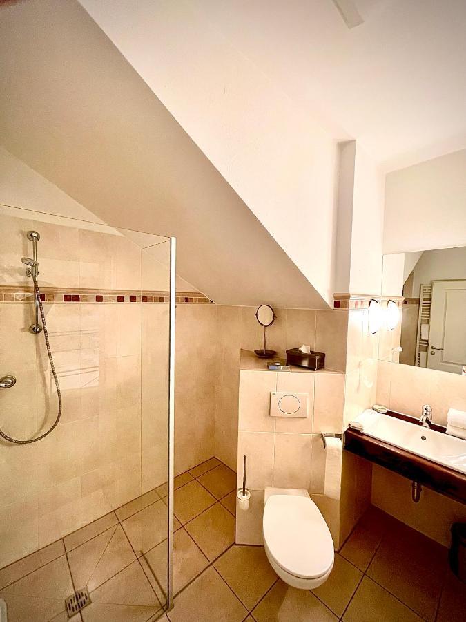 Hotel Zur Roemerbruecke Нойвид Экстерьер фото
